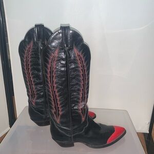 Star Boots Black and Red Western Cowboy Boots - Women's 8 worn once excellent